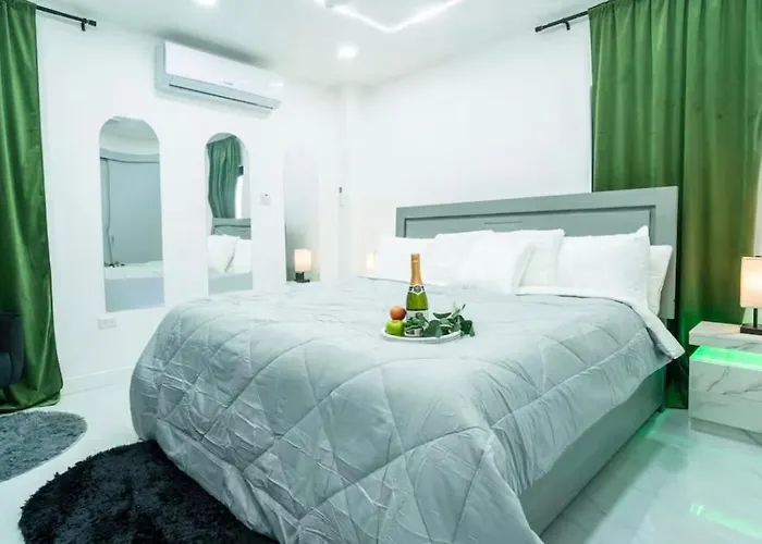 Maison d'hôtes Affluence - Lux 1bd Mobay Roof Pool Montego Bay